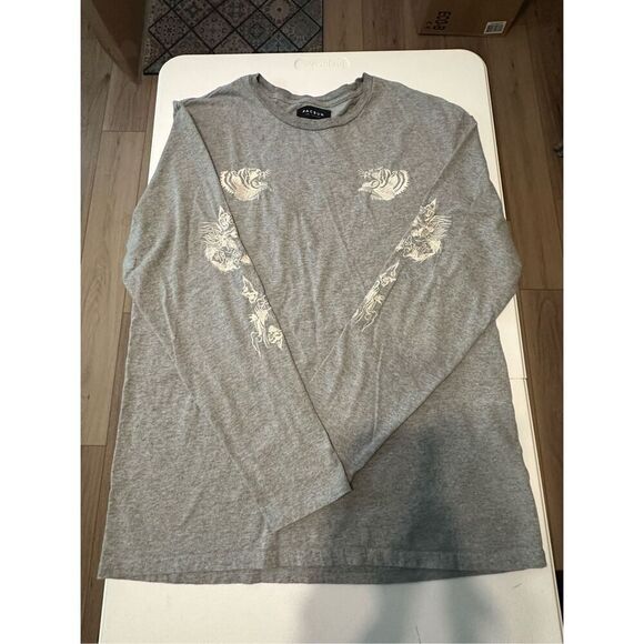 Pacsun Unisex  Gray Embroidered Dragon Long Sleeve Tee Size XL - Picture 10 of 10
